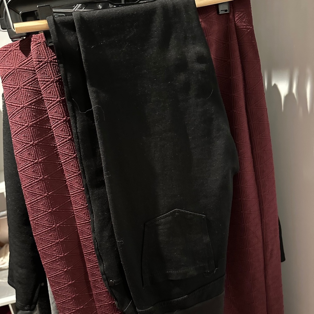 Black skinny jeans maternity